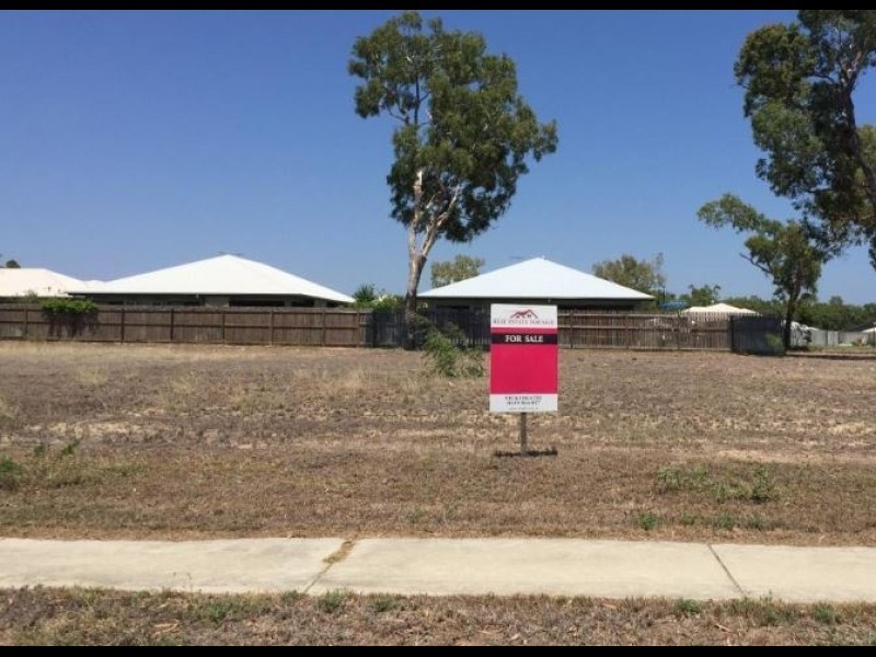 11 Crofton Street, Bowen QLD 4805