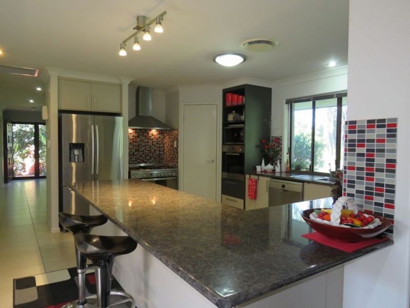 2 Steeley Street, Howard QLD 4659