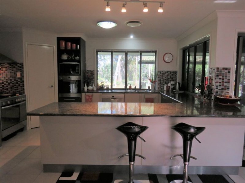 2 Steeley Street, Howard QLD 4659