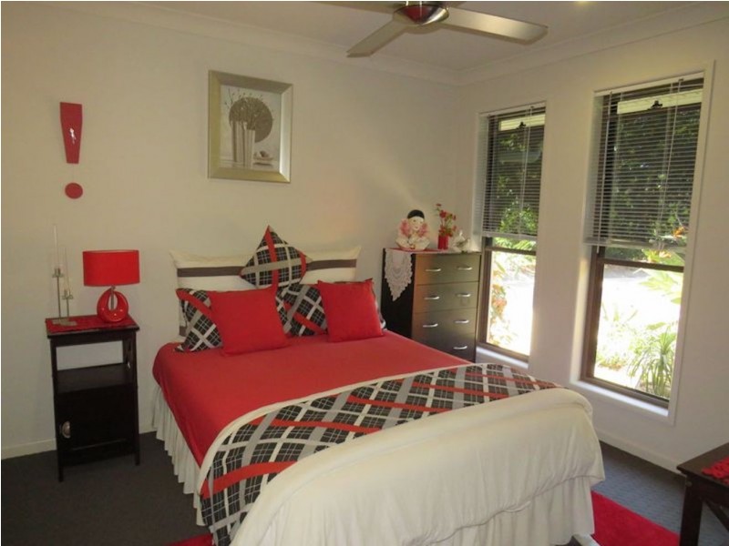 2 Steeley Street, Howard QLD 4659
