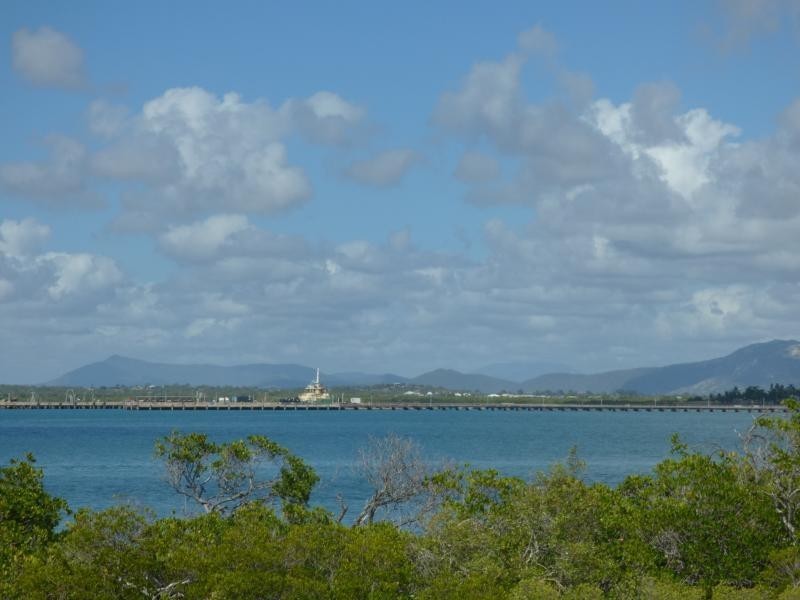 52 Wentworth Street, Bowen QLD 4805