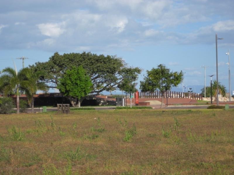 61 DALRYMPLE/BRISBANE STREET, Bowen QLD 4805