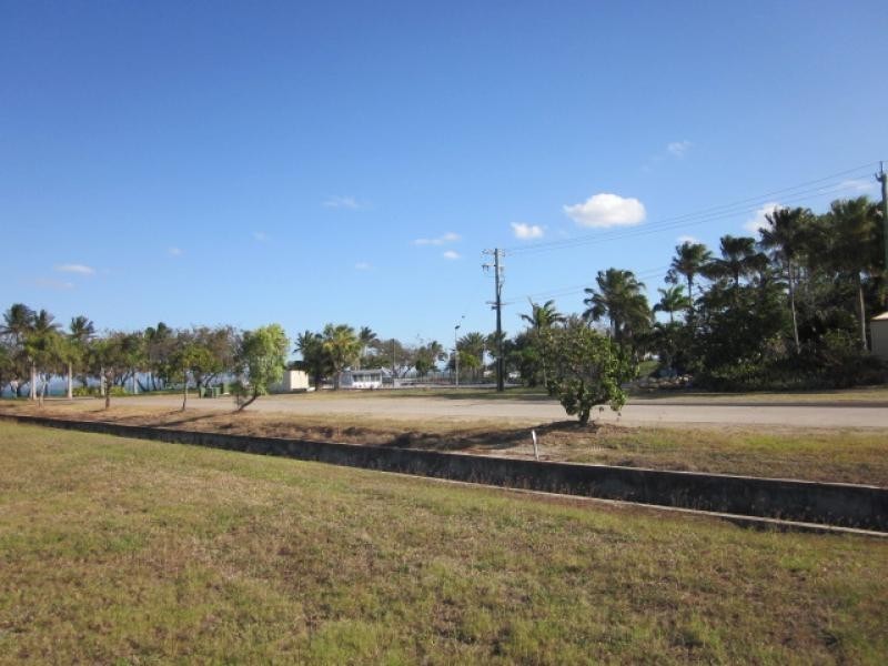 61 DALRYMPLE/BRISBANE STREET, Bowen QLD 4805