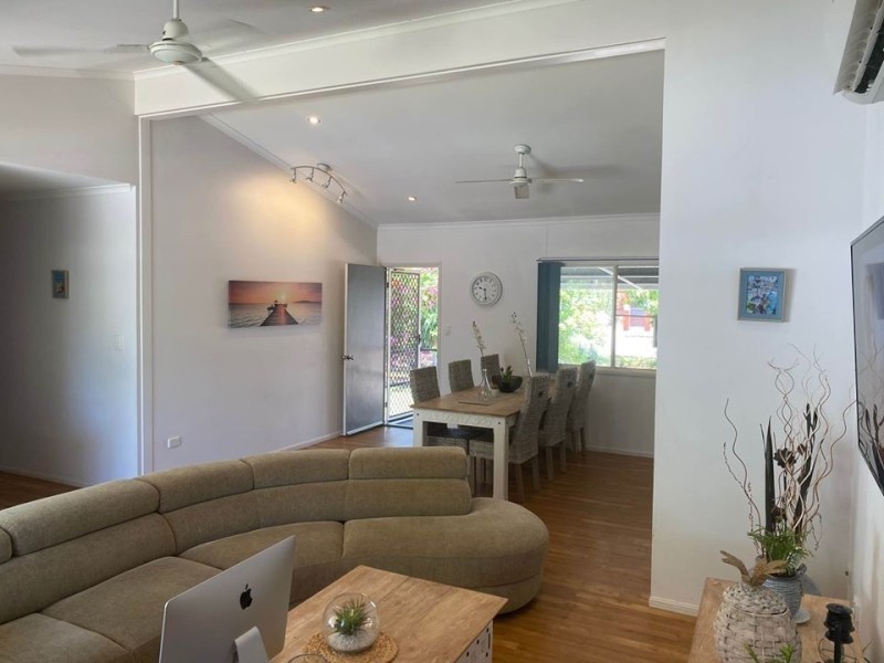 Blackstone QLD 4304