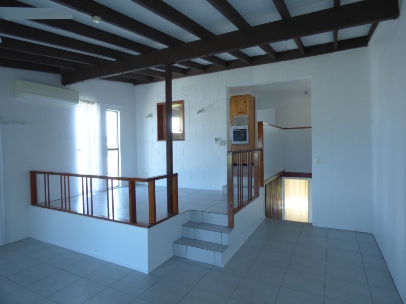 12 Wentworth Street, Bowen QLD 4805