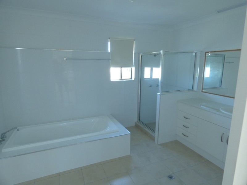 12 Wentworth Street, Bowen QLD 4805