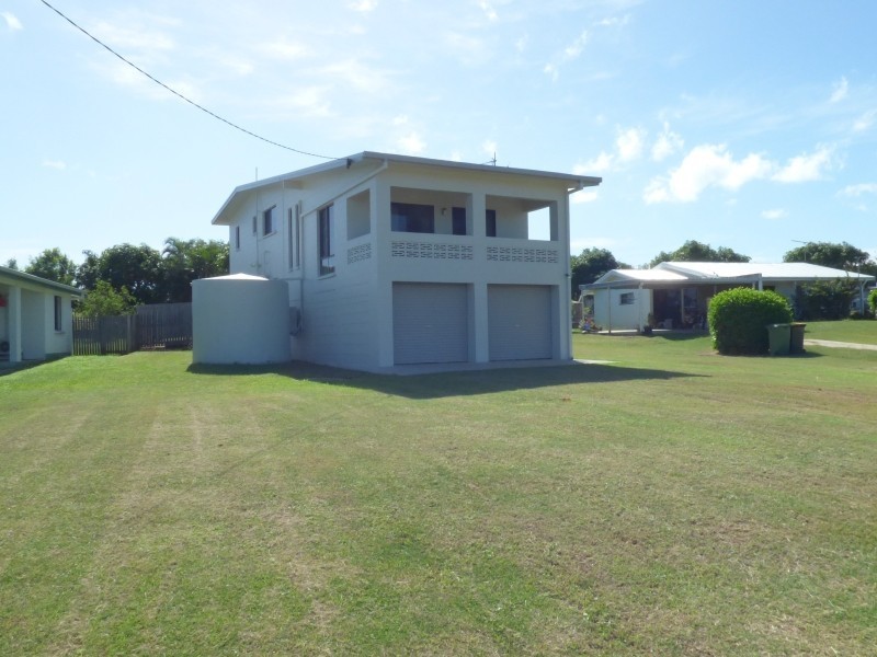 12 Wentworth Street, Bowen QLD 4805