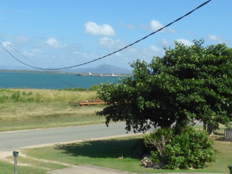 12 Wentworth Street, Bowen QLD 4805