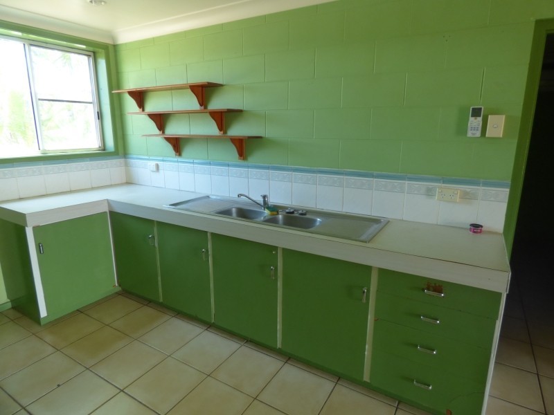 27 Don Street, Bowen QLD 4805