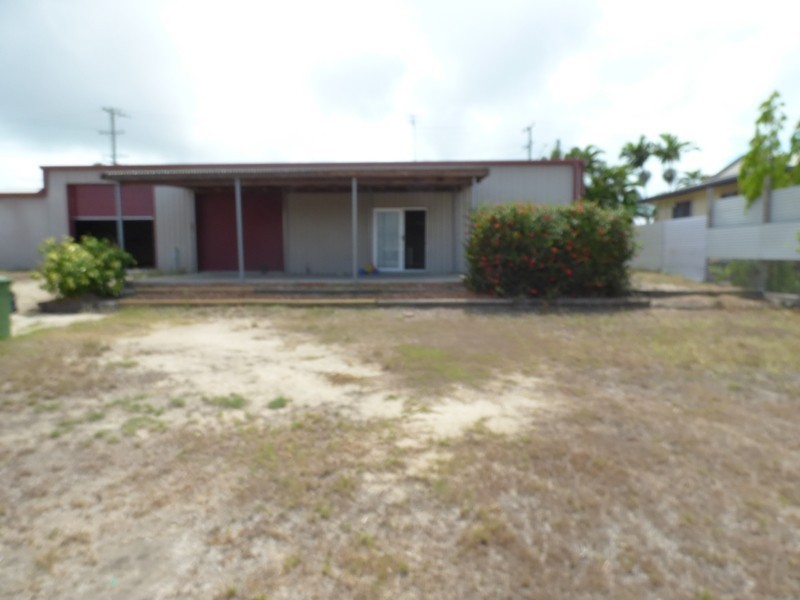 27 Don Street, Bowen QLD 4805