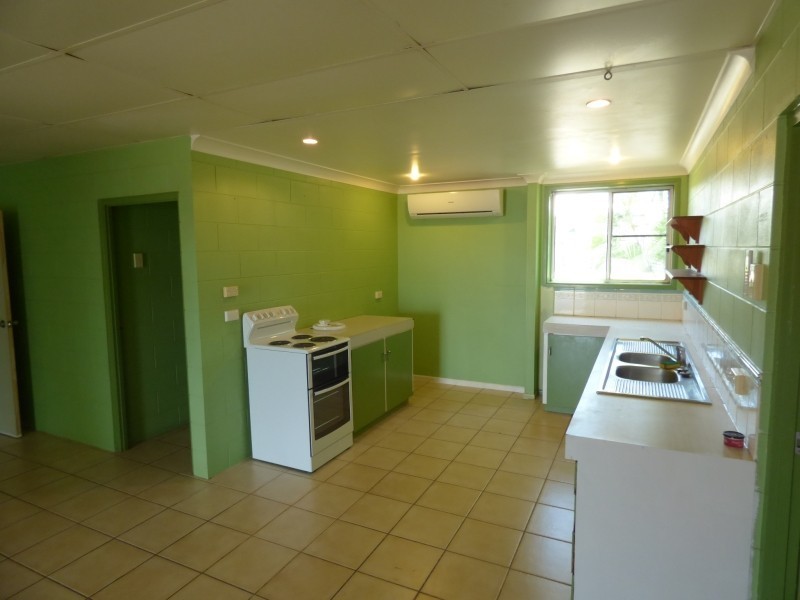 27 Don Street, Bowen QLD 4805