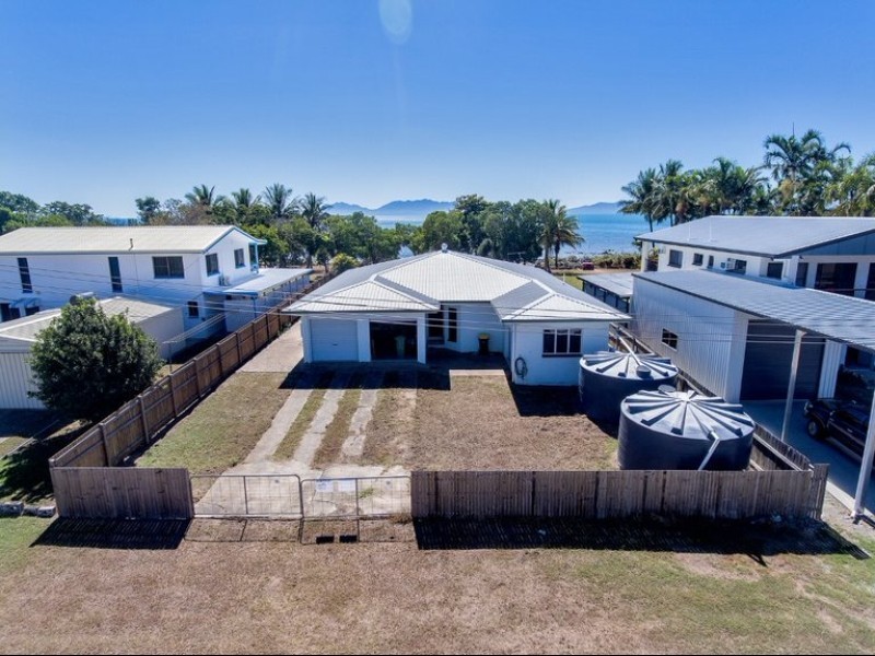 14 Baxter Avenue, Bowen QLD 4805