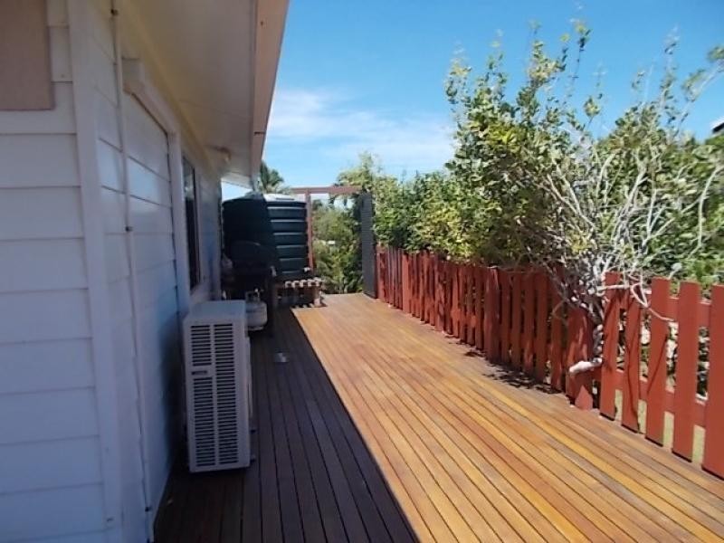 Chevron Island QLD 4217