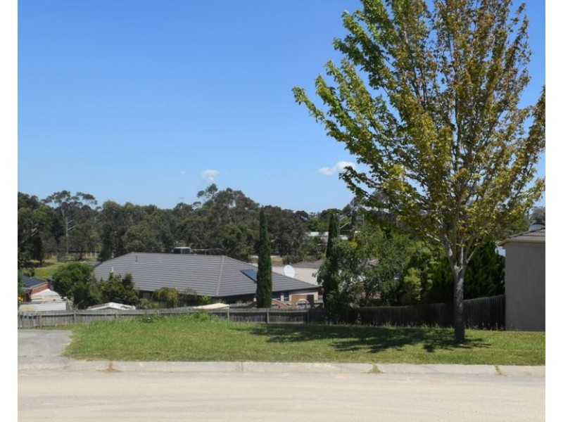 39 Portchester Boulevard, Beaconsfield VIC 3807