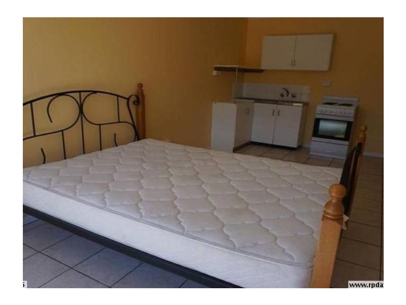 8 Herbert Street, Bowen QLD 4805