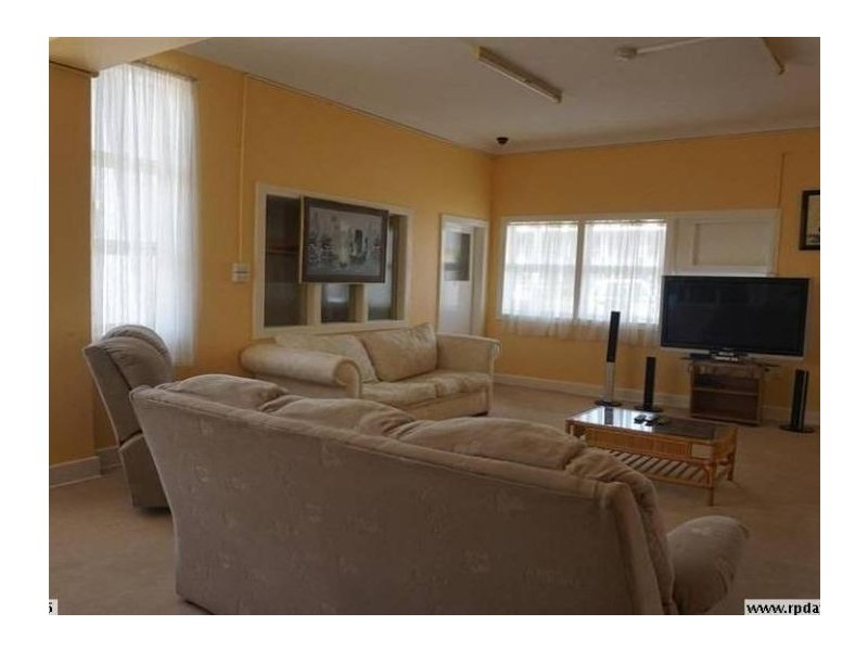 8 Herbert Street, Bowen QLD 4805