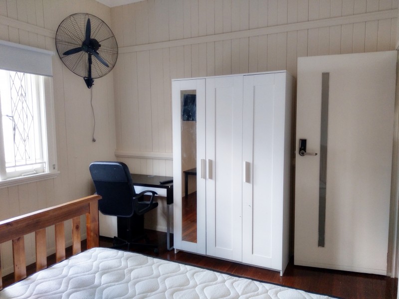 20 Harrys Road, Taringa QLD 4068