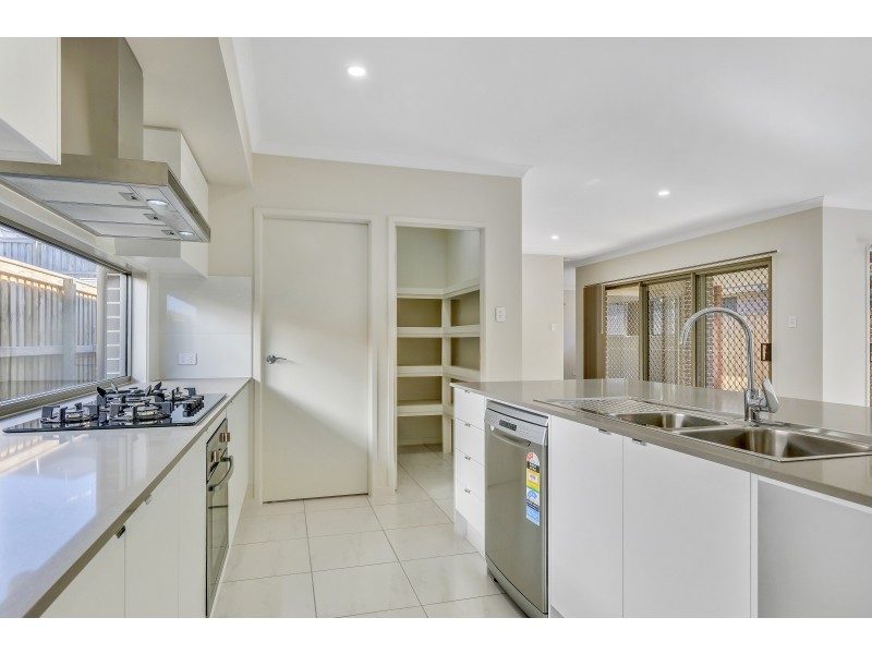 7 Palatial Crescent, Griffin QLD 4503