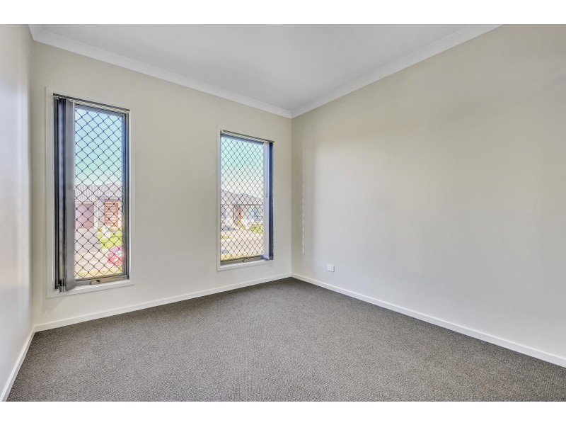 7 Palatial Crescent, Griffin QLD 4503