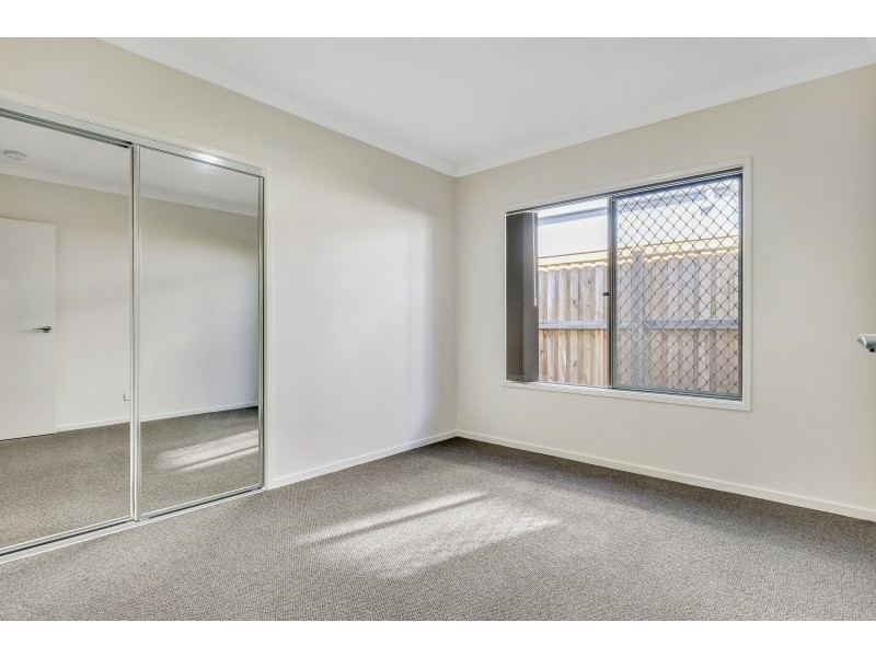 7 Palatial Crescent, Griffin QLD 4503