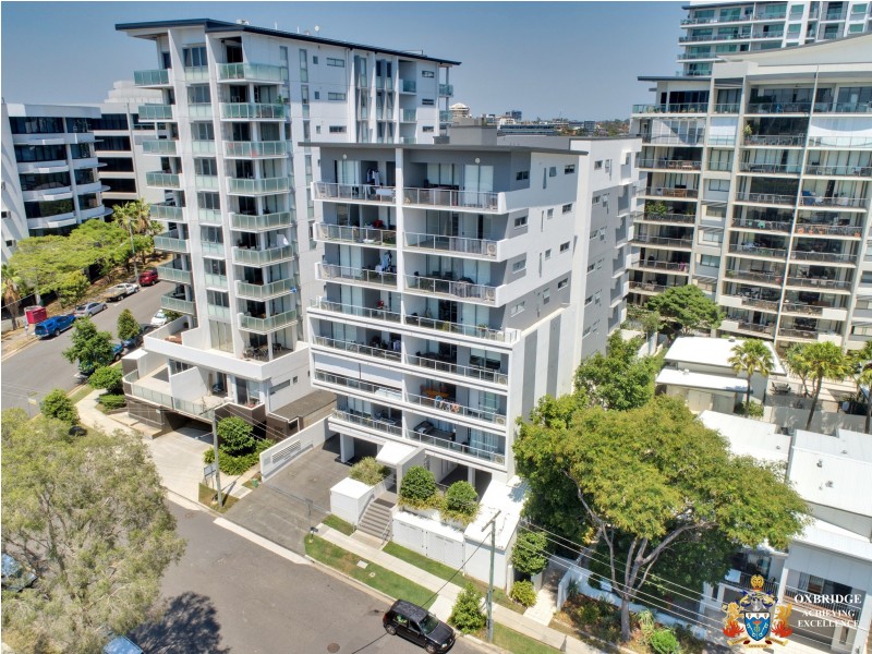 204/25 Walsh Street, Milton QLD 4064