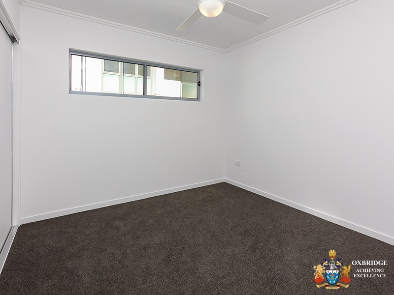 204/25 Walsh Street, Milton QLD 4064