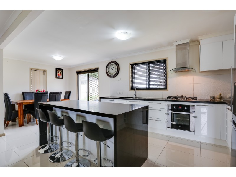 44 Passerine Drive, Rochedale South QLD 4123