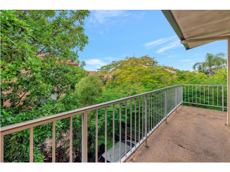 4/34 Imperial Parade, Labrador QLD 4215