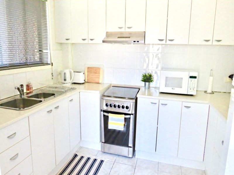 4/34 Imperial Parade, Labrador QLD 4215