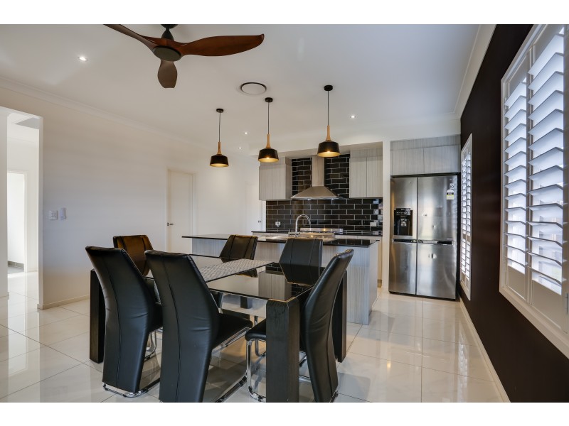 15 Invergarry Circuit, Heathwood QLD 4110