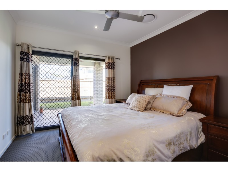 15 Invergarry Circuit, Heathwood QLD 4110