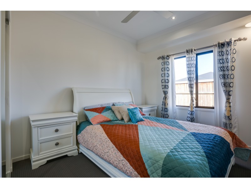 15 Invergarry Circuit, Heathwood QLD 4110