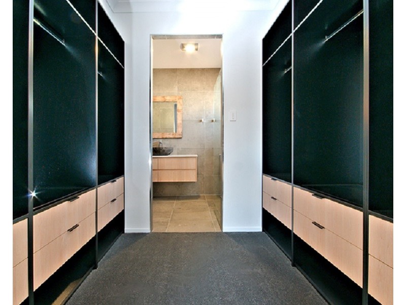 Blackstone QLD 4304