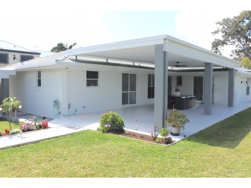 39 Ashbourne Terrace, Biggera Waters QLD 4216