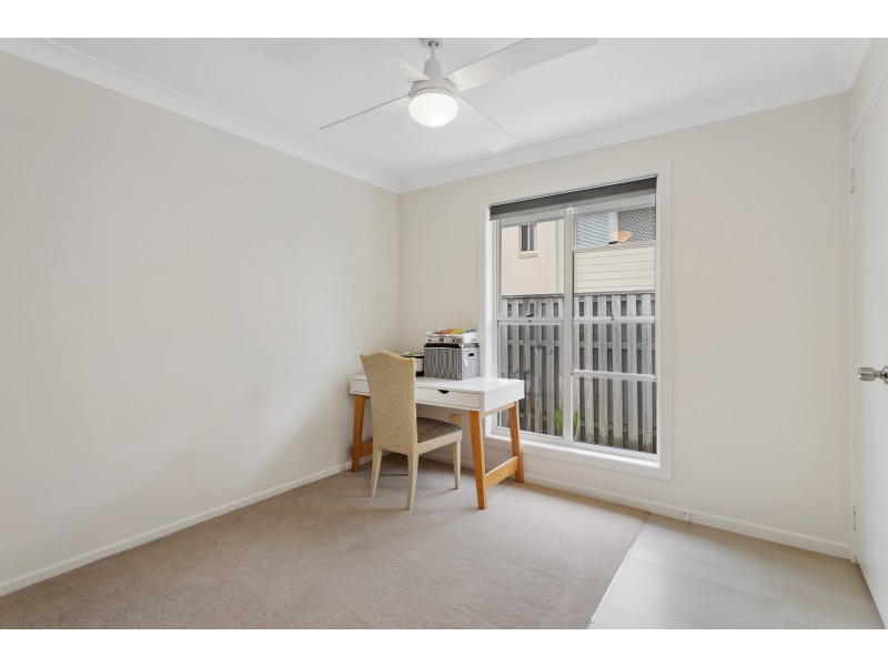 39 Ashbourne Terrace, Biggera Waters QLD 4216