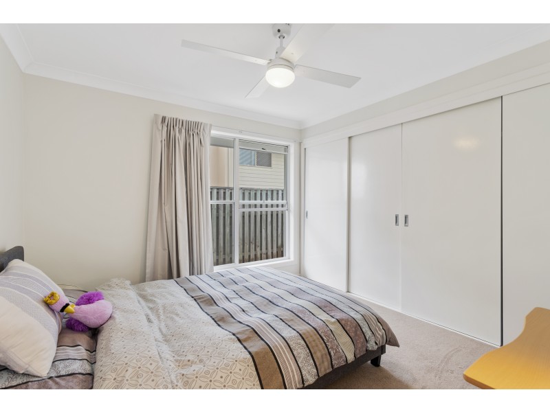 39 Ashbourne Terrace, Biggera Waters QLD 4216