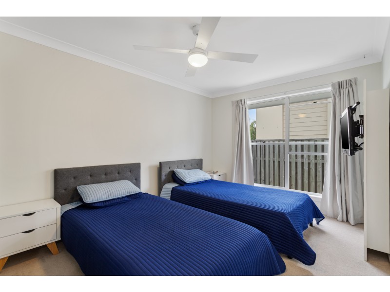 39 Ashbourne Terrace, Biggera Waters QLD 4216