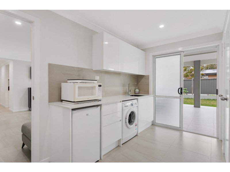 39 Ashbourne Terrace, Biggera Waters QLD 4216