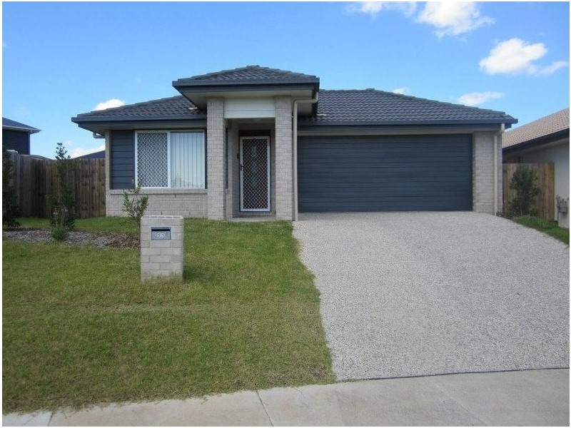 11 Magnetic Terrace, North Lakes QLD 4509