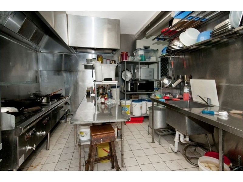 147 Blackstone Road, Silkstone QLD 4304