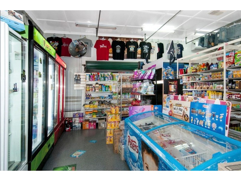 147 Blackstone Road, Silkstone QLD 4304