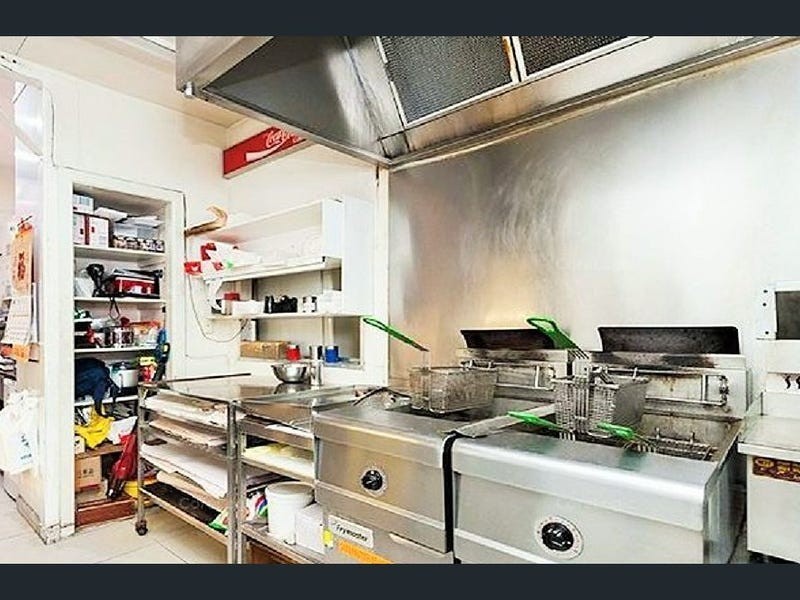 147 Blackstone Road, Silkstone QLD 4304