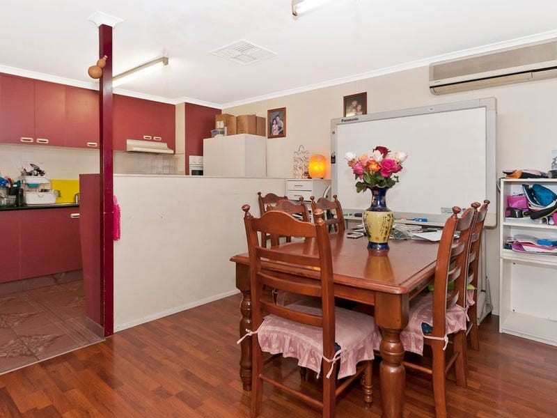 147 Blackstone Road, Silkstone QLD 4304