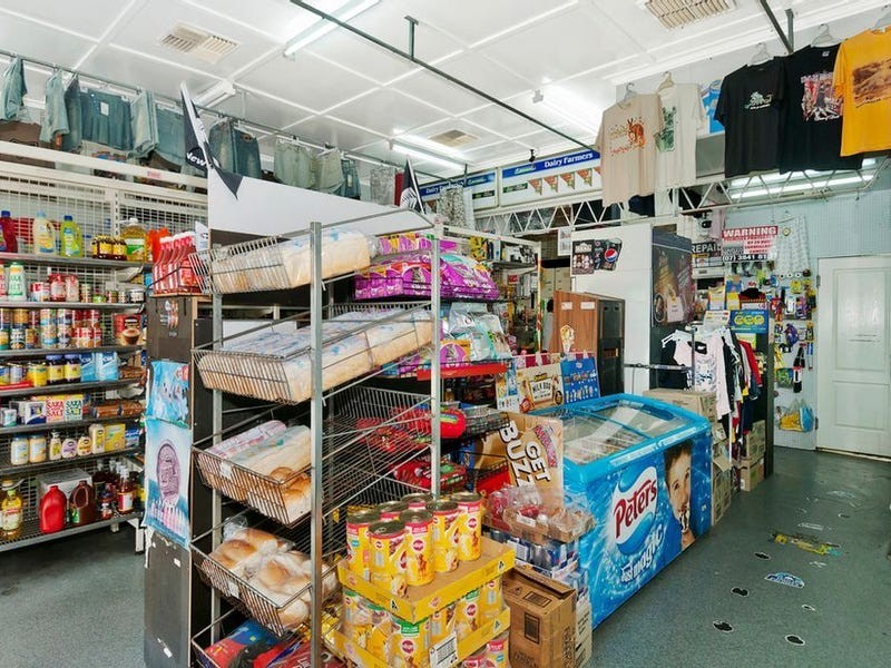 147 Blackstone Road, Silkstone QLD 4304