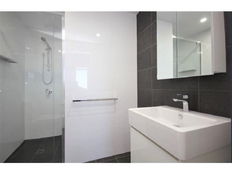 106/28 Wolseley Street, Woolloongabba QLD 4102