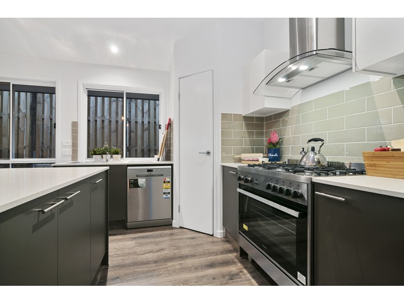 13 Sudbury Drive, Pimpama QLD 4209