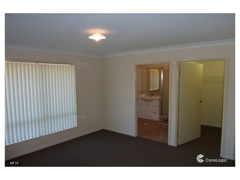 6 Figtree Court, Yamanto QLD 4305