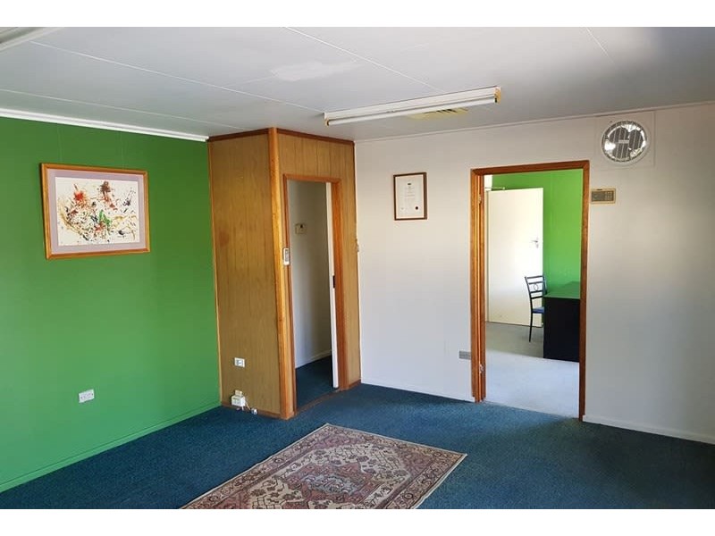 8 Nepean Avenue, Arana Hills QLD 4054