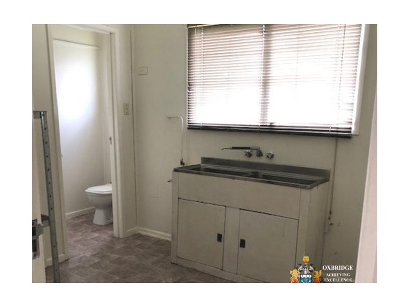 11 Depper Street, St Lucia QLD 4067