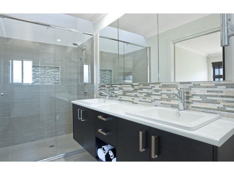 4 Sakura Drive, Beaconsfield VIC 3807